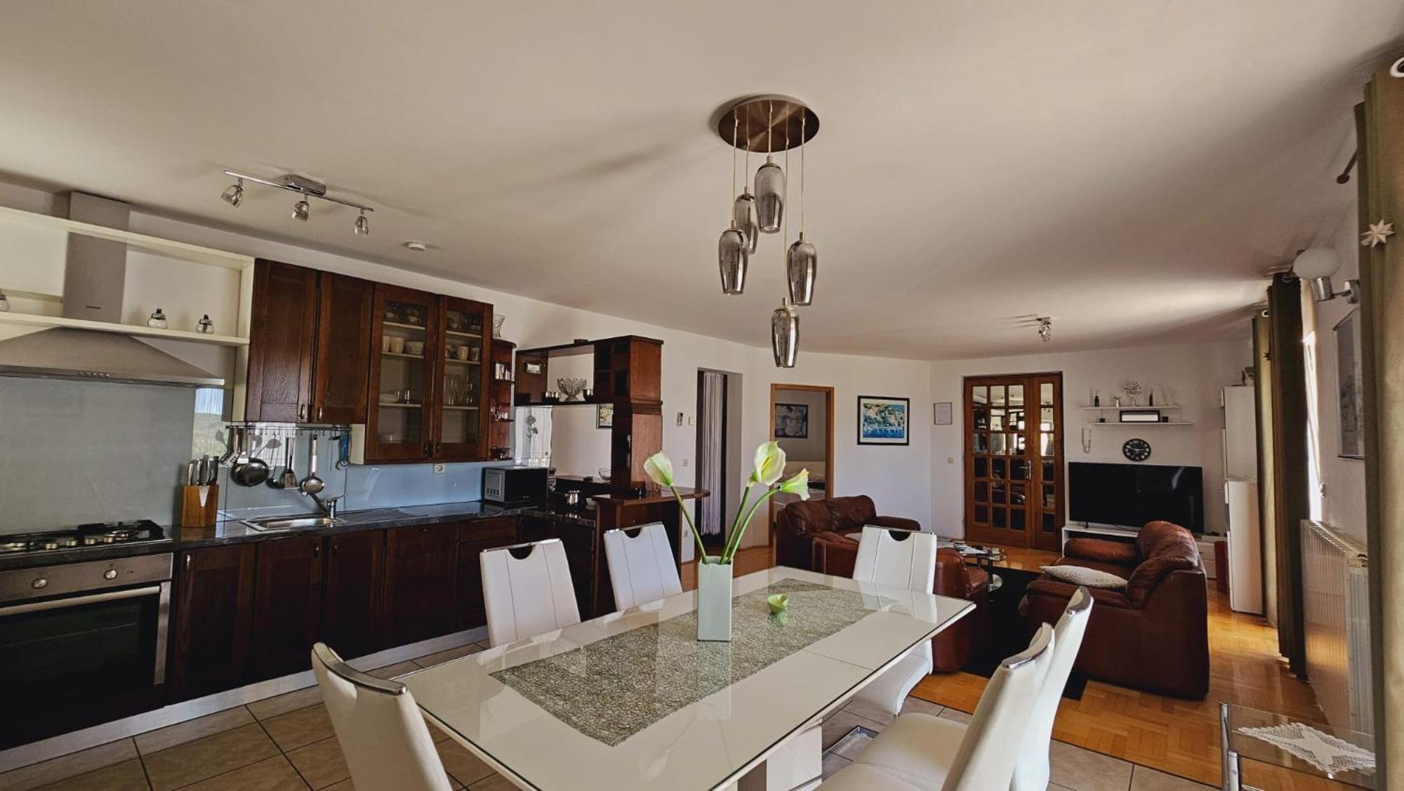 Apartment House Berry พรีมอชเตน ภายนอก รูปภาพ