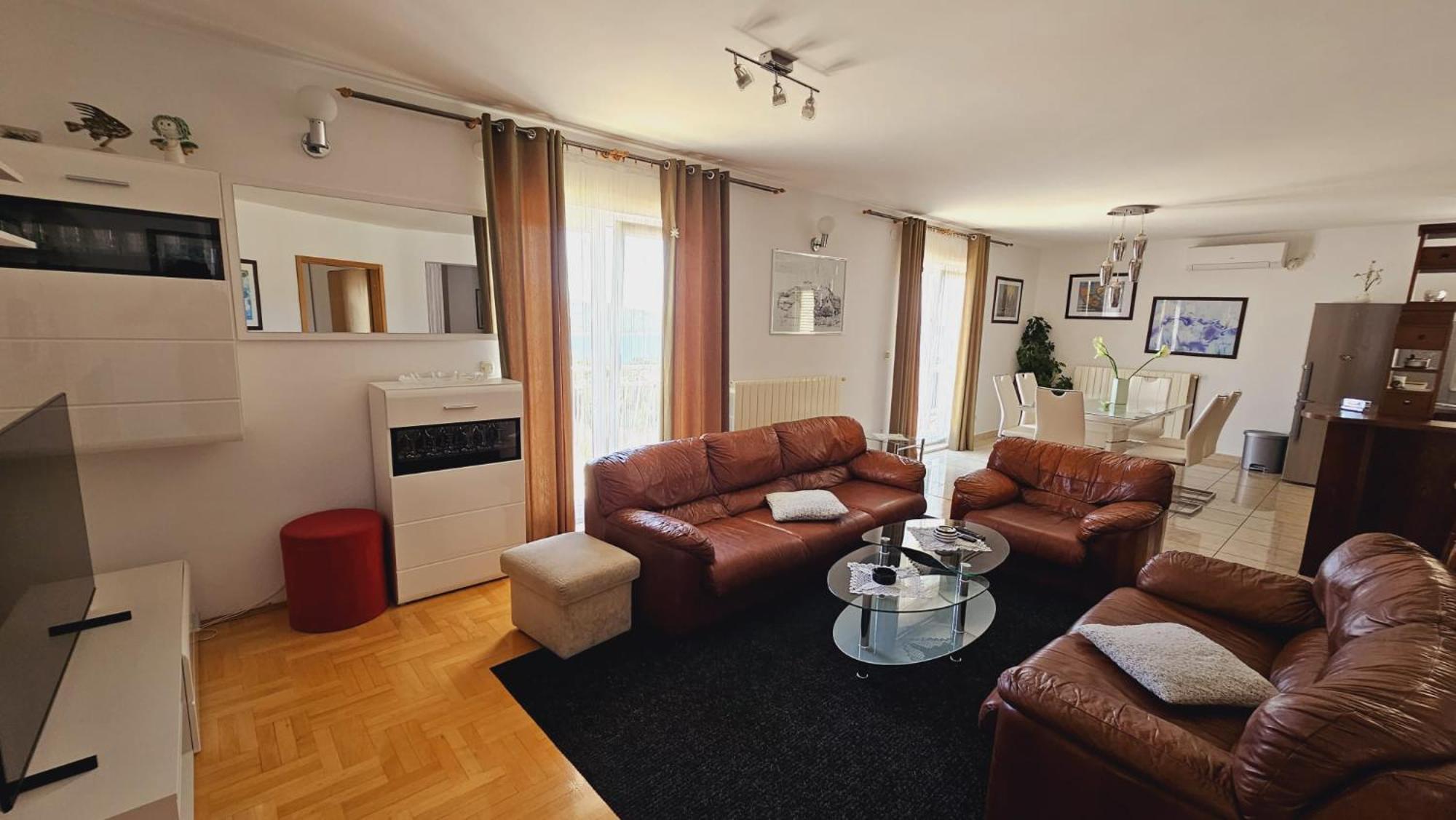 Apartment House Berry พรีมอชเตน ภายนอก รูปภาพ