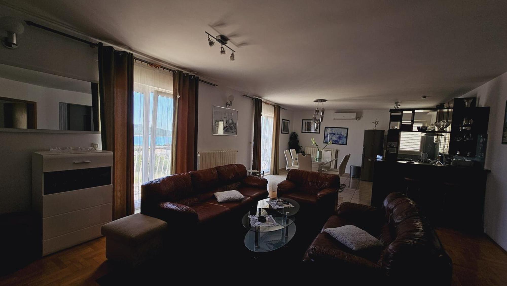 Apartment House Berry พรีมอชเตน ภายนอก รูปภาพ