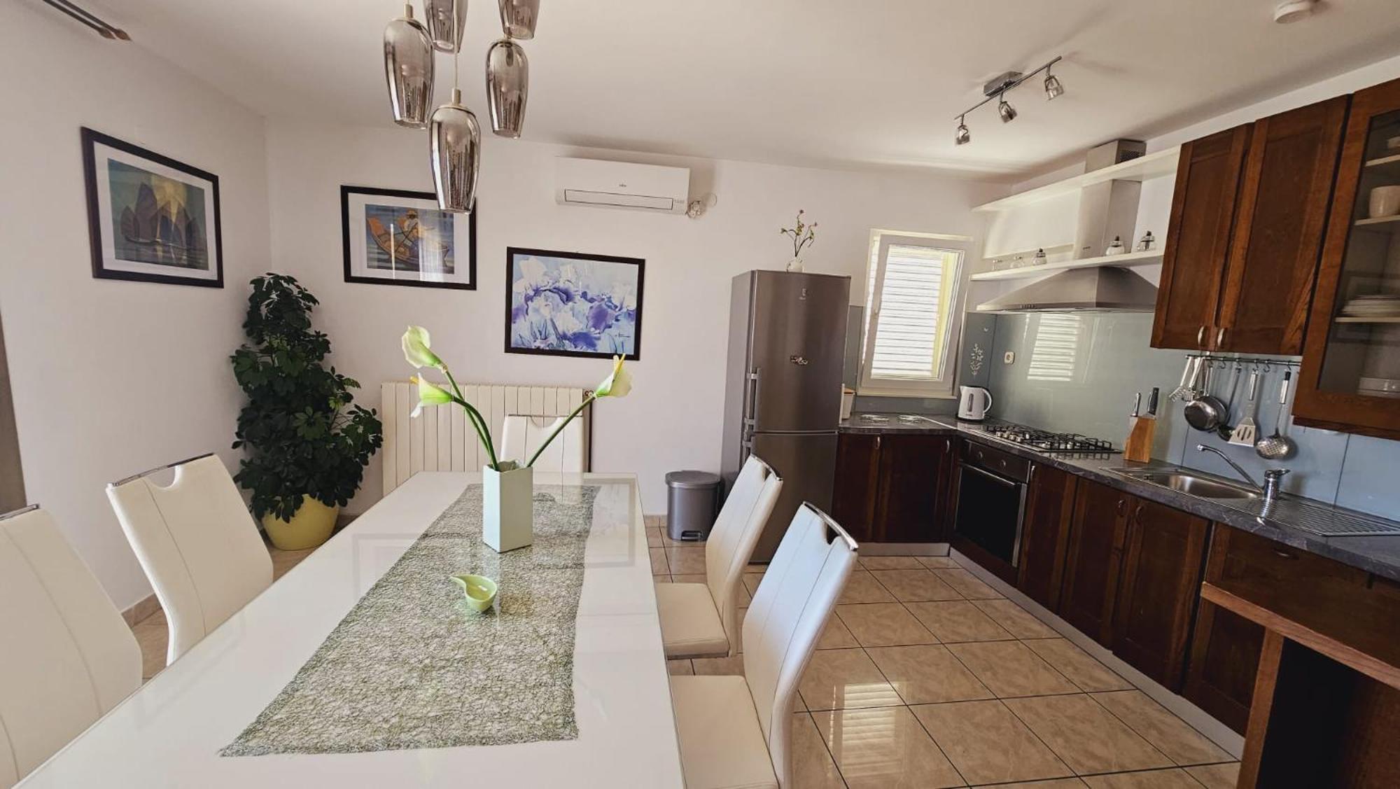 Apartment House Berry พรีมอชเตน ภายนอก รูปภาพ
